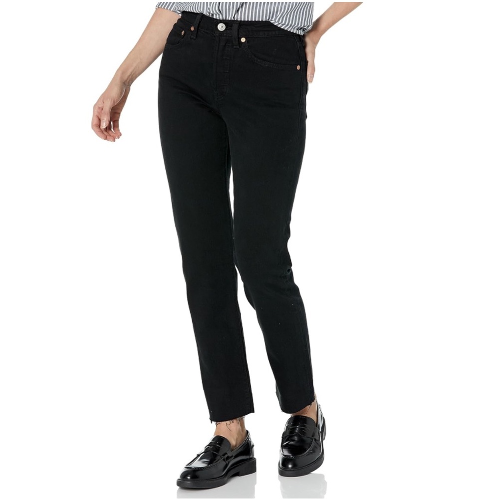 NWT Levi's Women's 501 Original Fit Ankle Jeans Size 32 Black Denim Raw Hem